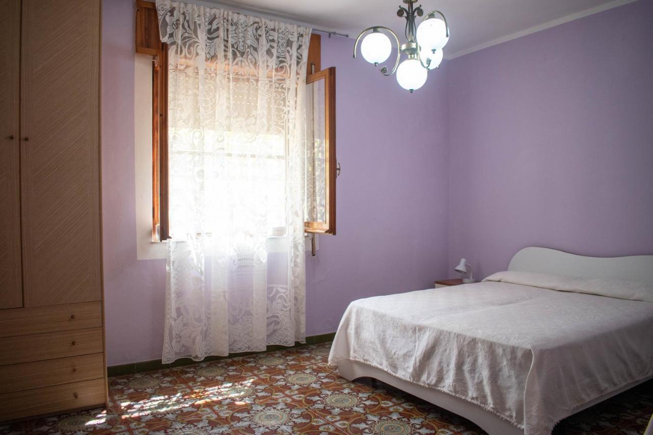 Casa Vacanze "Villa Severina" Iun R6166 R6692 Carbonia Exterior photo